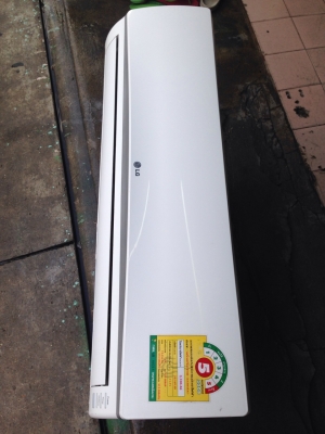 **** ขายแอร์ LG 12500 BTU สภาพสวย ****