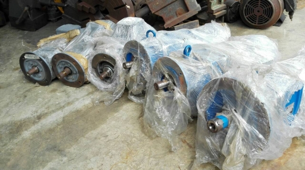 Sale>> มอเตอร์หน้าแปลน SEW Eurodrive 7.5 HP. 380 V. ใหม่แกะลัง!! โทร 089-2499-123 นครปฐม