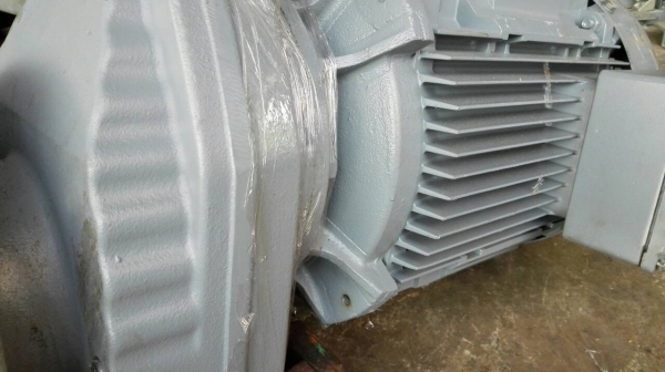 Sale>> มอเตอร์เกียร์หน้าแปลน SEW Eurodrive 20 HP. 380V. อัตราทด 1:2.76 ใหม่แกะลัง!! โทร 089-2499-123 นครปฐม