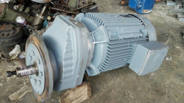 Sale>> มอเตอร์เกียร์หน้าแปลน SEW Eurodrive 20 HP. 380V. อัตราทด 1:2.76 ใหม่แกะลัง!! โทร 089-2499-123 นครปฐม