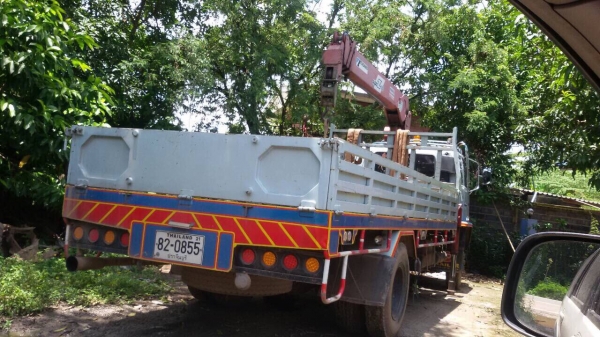 อีซูซุ ล็อค 165 ยาว 7.20 เมตร เครน 5 ตัน 4 ปอก ครับ อีซูซุ ล็อค 165 ยาว 7.20 เมตร เครน 5 ตัน 4 ปอก ครับ