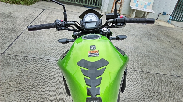 ขาย kawasaki er6n ปี 2013 abs ไมล์ 8,xxx สภาพเดิมสวย เหมือนรถใหม่