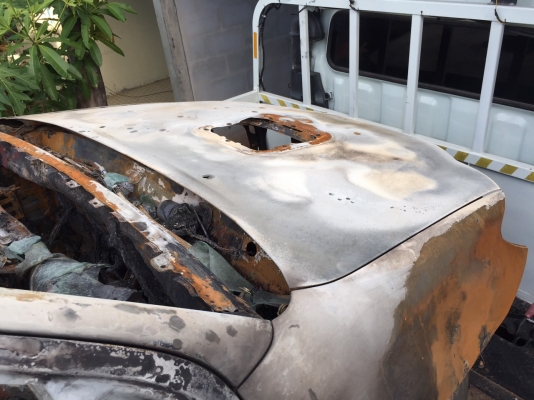 ขายรถTOYOTA VIGO 4ประตู 2500cc. ไฟไหม้ ปี2006