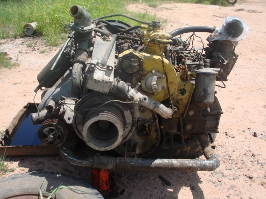 ขายเครื่องรถบัสเอาไปเลยครับยอมขายขาดทุนครับ