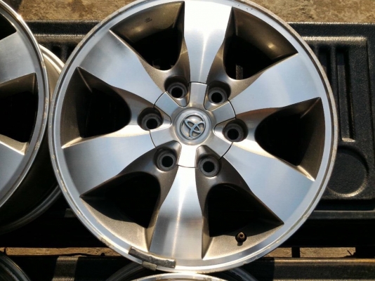 ขายล้อวีโก้ 7 x 16 พร้อมน็อต