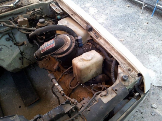 ถังพักน้ำฉีดน้ำฝน terrano I มอเตอร์สองตัวแยกฉีดหน้าหลัง