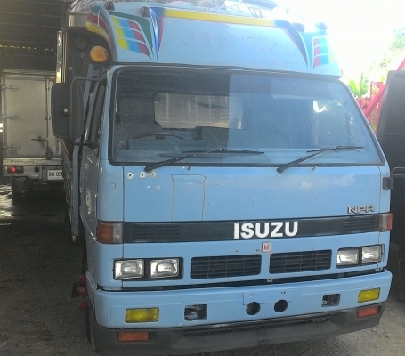 ขายรถ 6 ล้อ ISUZU NPR 115 แรงม้า หลังคาโดยสาร ยาว 5 ม. สนใจติดต่อ 089-8914921 คุณตุ๊กตา.