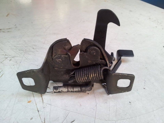 กลอนล็อกฝากระโปรงหน้าแท้เทอราโน่1