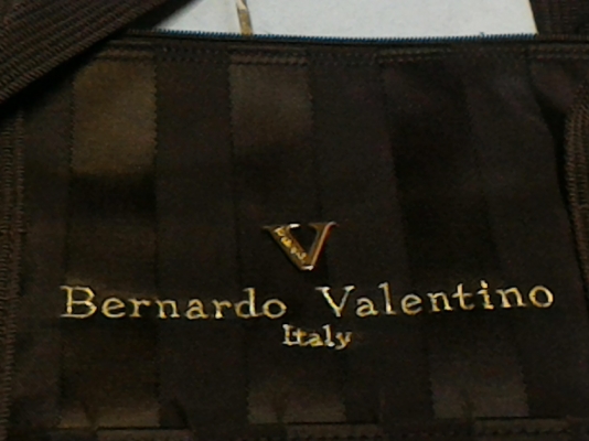 กระเป๋าเอนกประสงค์ ยี่ห้อ Bernardo Valantino  จาก อิตาลี สภาพใหม่ๆ สวย