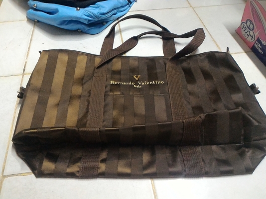กระเป๋าเอนกประสงค์ ยี่ห้อ Bernardo Valantino  จาก อิตาลี สภาพใหม่ๆ สวย