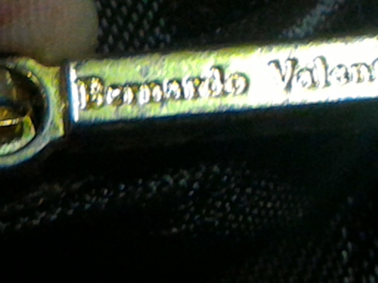 กระเป๋าเอนกประสงค์ ยี่ห้อ Bernardo Valantino  จาก อิตาลี สภาพใหม่ๆ สวย