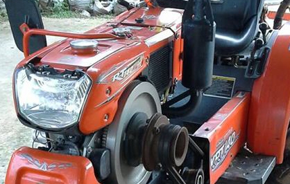 **99,000 บ.ต่อรอง/// รถไถนั่งขับ KRT140 Plus **ขาย KRT140 Plus รถไถนั่งขับ สภาพเดิมๆ พร้อมใช้งาน KUBOTA KRT140 Plus เครื่อง/เกียร์/ปั้ม เดิมๆ ช่วงล่างแน่น ใช้งาน 2,2xx ชั่วโมง เครื่องยนต์ดีเซล RT140 DI PLUS -ซุปเปอร์วาล์ว 14แรง ไดเร็กฯ แน่น แห้ง แรงดี ครั **99,000 บ.ต่อรอง/// รถไถนั่งขับ KRT140 Plus **ขาย KRT140 Plus รถไถนั่งขับ สภาพเดิมๆ พร้อมใช้งาน KUBOTA KRT140 Plus เครื่อง/เกียร์/ปั้ม เดิมๆ ช่วงล่างแน่น ใช้งาน 2,2xx ชั่วโมง เครื่องยนต์ดีเซล RT140 DI PLUS -ซุปเปอร์วาล์ว 14แรง ไดเร็กฯ แน่น แห้ง แรงดี ครั