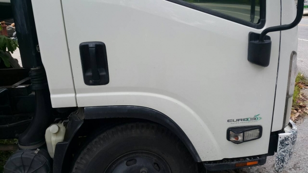 Isuzu npr150  รถบ้าน สภาพดีไม่เคยเกิดอุบัติเหตุ