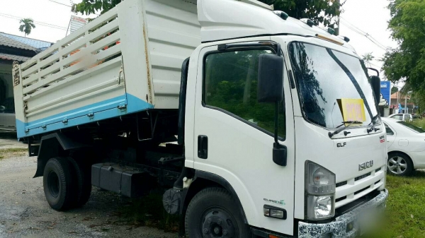 Isuzu npr150  รถบ้าน สภาพดีไม่เคยเกิดอุบัติเหตุ