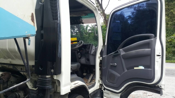 Isuzu npr150  รถบ้าน สภาพดีไม่เคยเกิดอุบัติเหตุ