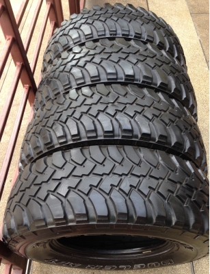 ยาง Mud Bridgestone 265 75 16 ดอกเยอะ ไม่มีปะ พร้อมใช้งาน
