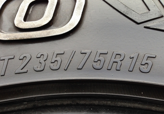 ยาง All Maxxis 235 75 15 กลางปี10 ดอกเยอะ