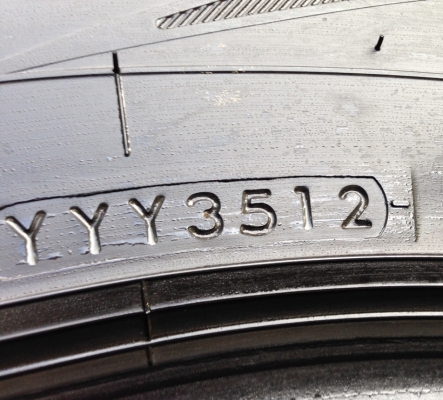 ยาง Yokohama 265 70 16 ปลายปี12 ดอกคม เนื้อนิ่มๆ