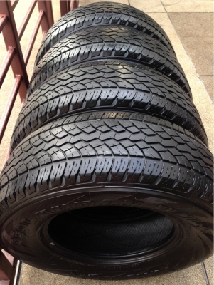 ยาง Yokohama 265 70 16 ปลายปี12 ดอกคม เนื้อนิ่มๆ