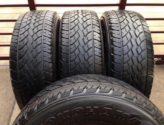 ยาง Yokohama 265 70 16 ปลายปี12 ดอกคม เนื้อนิ่มๆ