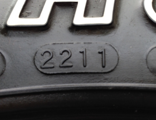 ยาง Mud Maxxis 285 75 16 ปี13 1คู่ กลางปี11 พร้อมใช้งาน