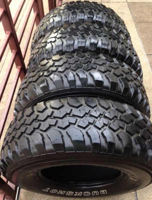 ยาง Mud Maxxis 285 75 16 ปี13 1คู่ กลางปี11 พร้อมใช้งาน