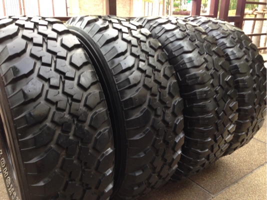 ยาง Mud Maxxis 285 75 16 ปี13 1คู่ กลางปี11 พร้อมใช้งาน