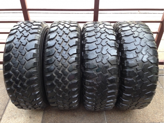 ยาง Mud Maxxis 285 75 16 ปี13 1คู่ กลางปี11 พร้อมใช้งาน