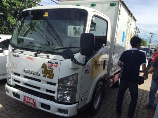 รถห้าง NLR 130 แรง ประตูรอบคัน   6 บาน ราคา  720,000 บาท