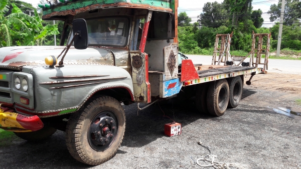 เทรนเลอร์ เครื่องEH 700 168 แรง เพลาเดียว  เกียร์กลาง  พวงมาลัยเพาเวอร์   ราคา  255000 บาท