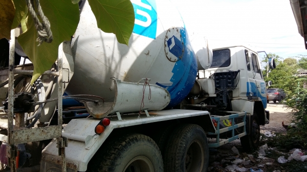 ขายด่วนครับ รถโม่ปูน HINO ZM 500  เครื่อง EK100 260 แรง โม่ตรง 6 คิว เครื่อง ดี คัสชี สวย ครับ รถกร้อมใช้ครับ