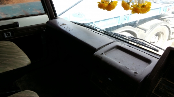 ขายด่วนครับ รถโม่ปูน HINO ZM 500  เครื่อง EK100 260 แรง โม่ตรง 6 คิว เครื่อง ดี คัสชี สวย ครับ รถกร้อมใช้ครับ