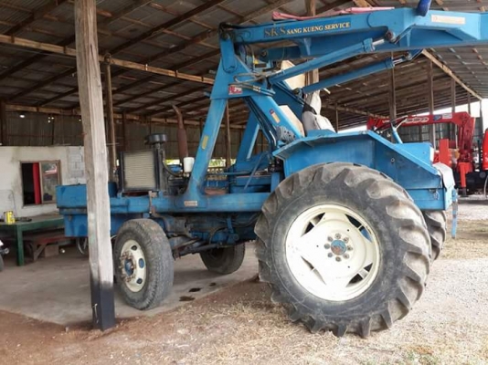 รถคีบไม้