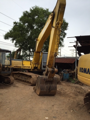 ขายรถแบคโฮ KOBELCO SK200-/// เอกสารเล่มทะเบียน ระบบไฟเต็ม ราคา 750000