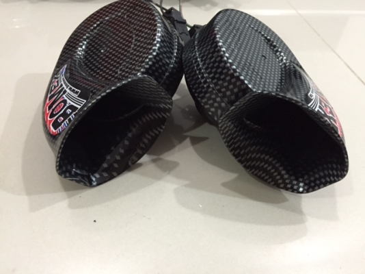 แตรซิ่ง Bomex ลาย Kevlar สภาพสวยมาก พร้อมใช้