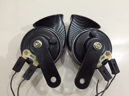 แตรซิ่ง Bomex ลาย Kevlar สภาพสวยมาก พร้อมใช้