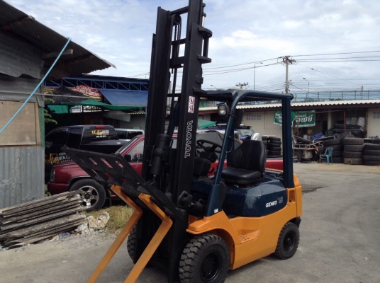 รถฟอล์คลิฟท์ โตโยต้า รุ่น 7 เสา 4เมตร ติดฮิ้ง ดีเซล พร้อมใช้ครับ