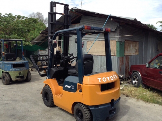 รถฟอล์คลิฟท์ โตโยต้า รุ่น 7 เสา 4เมตร ติดฮิ้ง ดีเซล พร้อมใช้ครับ