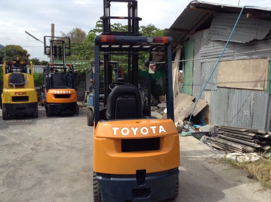 รถฟอล์คลิฟท์ โตโยต้า รุ่น 7 เสา 4เมตร ติดฮิ้ง ดีเซล พร้อมใช้ครับ