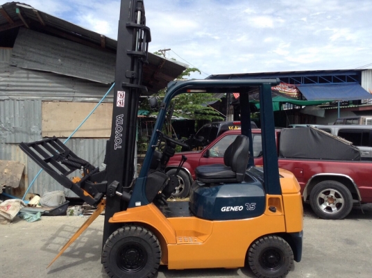 รถฟอล์คลิฟท์ โตโยต้า รุ่น 7 เสา 4เมตร ติดฮิ้ง ดีเซล พร้อมใช้ครับ