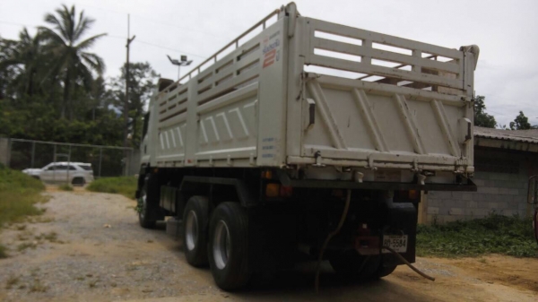 10ล้อดั้ม360แรง..MP1FXZ7778T-1001001 ปี55 ไมล์107095 กิโล.รถบรรทุกถังยาง ไม่เคยวิ่งดิน..สวยมากๆเดิมๆ