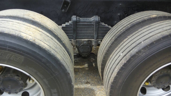 10ล้อดั้ม360แรง..MP1FXZ7778T-1001001 ปี55 ไมล์107095 กิโล.รถบรรทุกถังยาง ไม่เคยวิ่งดิน..สวยมากๆเดิมๆ