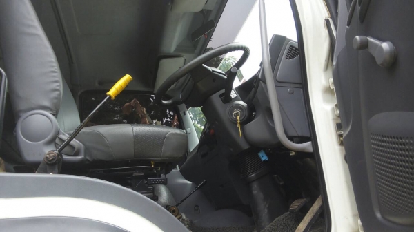 10ล้อดั้ม360แรง..MP1FXZ7778T-1001001 ปี55 ไมล์107095 กิโล.รถบรรทุกถังยาง ไม่เคยวิ่งดิน..สวยมากๆเดิมๆ