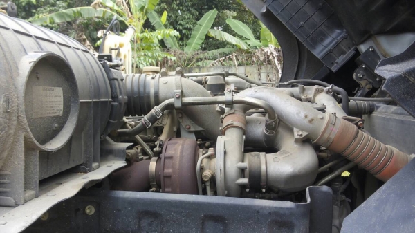 10ล้อดั้ม360แรง..MP1FXZ7778T-1001001 ปี55 ไมล์107095 กิโล.รถบรรทุกถังยาง ไม่เคยวิ่งดิน..สวยมากๆเดิมๆ