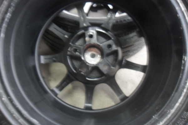 ล้อแม็ก 17นิ้ว 5รู114 พร้อมยาง สวยๆ 4 ล้อ ราคา 6900 บาท