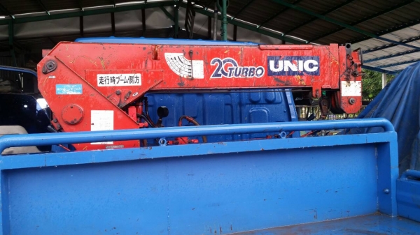 เครนUNIC 2 ตัน 4 ปลอก สภาพเลี่ยม