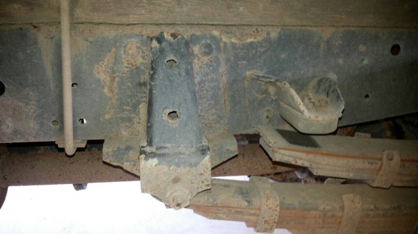 6ล้อรั้ว ISUZU NKR 57L-0510582..เครื่อง110แรง ปี41..รถดี สีไม่สวย