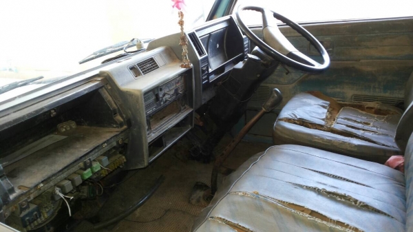 6ล้อรั้ว ISUZU NKR 57L-0510582..เครื่อง110แรง ปี41..รถดี สีไม่สวย