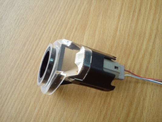 ไฟรูกุญแจของ TOYOTA น่าจะวีโก้เท่าที่ทราบครับ