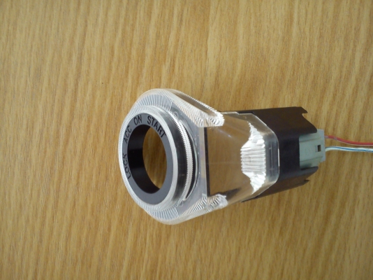 ไฟรูกุญแจของ TOYOTA น่าจะวีโก้เท่าที่ทราบครับ